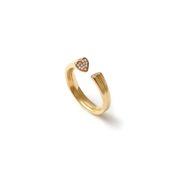 Anello in argento dorato con cuori pavé