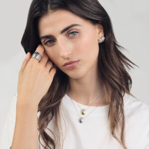 Orecchini in argento dorato con zirconi