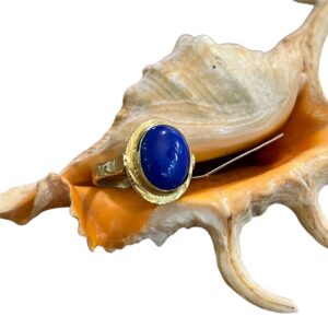 Anello in oro e lapis