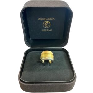Anello in oro satinato