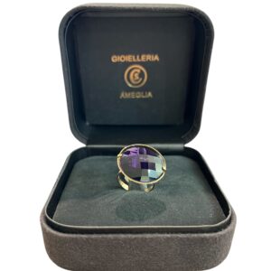 Anello in oro con ametista