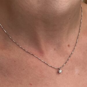 Collana punto luce