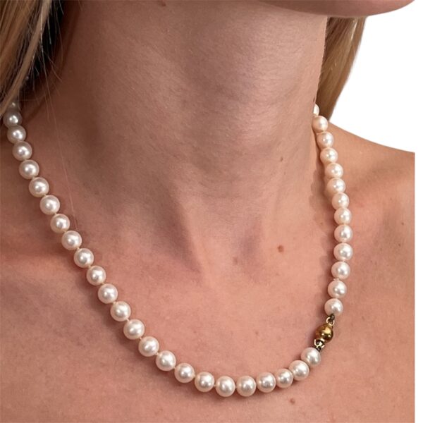 Collana perle chiusura ball in oro - immagine 2