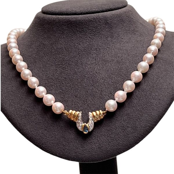 Collana perle ciondolo in oro con zaffiri e diamanti