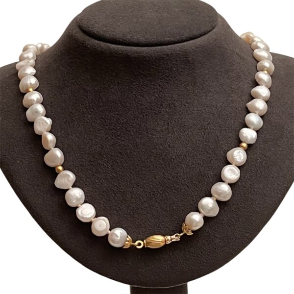 Collana di perle con distanziali in oro