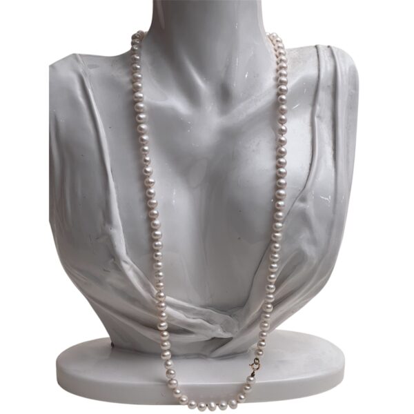 Collana di perle chiusura in oro