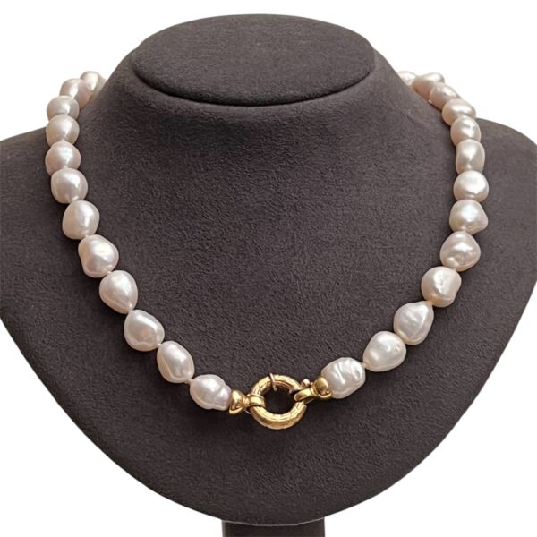 Collana di perle con chiusura in oro