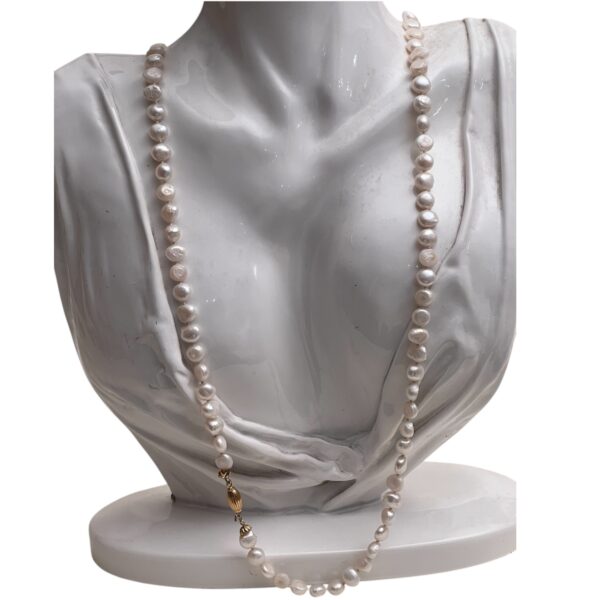 Collana di perle chiusura in oro