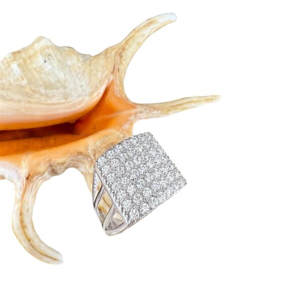 Anello in oro pavé