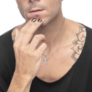 Collana croce pendente con cristalli baguette