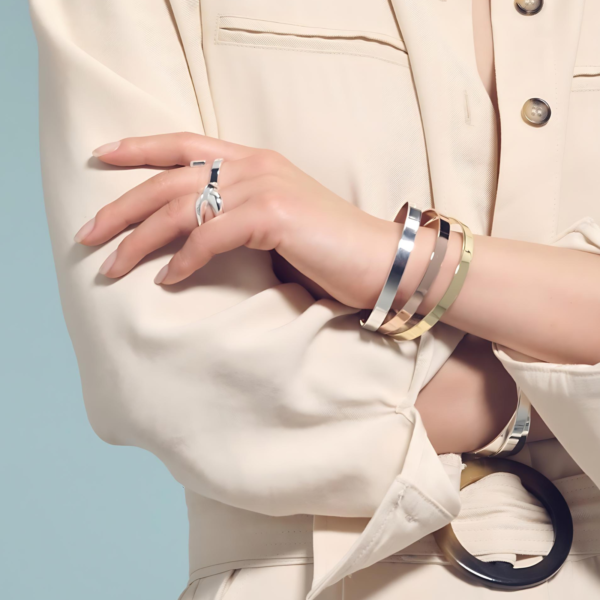 Bracciale rigido dorato Lux - immagine 2
